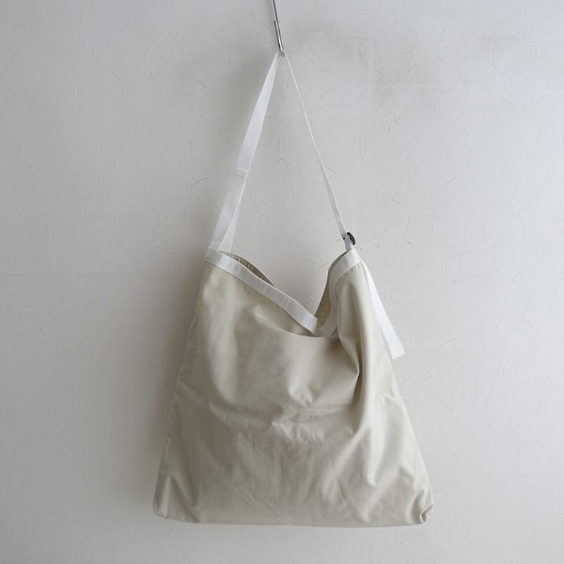 美品/定価1.9万】イーラ ERA. *BIG FLAT BAG*ショルダーバッグビッグ 