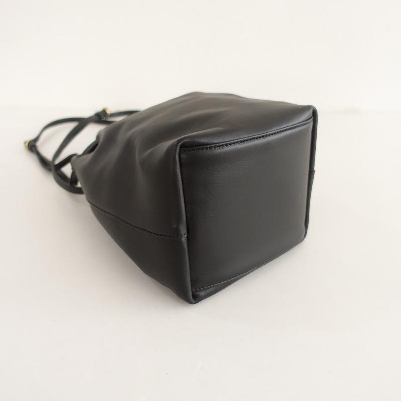 美品✨メアリオルターナ 本革 巾着バッグ 黒 美品✨メアリオルターナ 本革 巾着バッグ 黒 美品✨メアリオルターナ