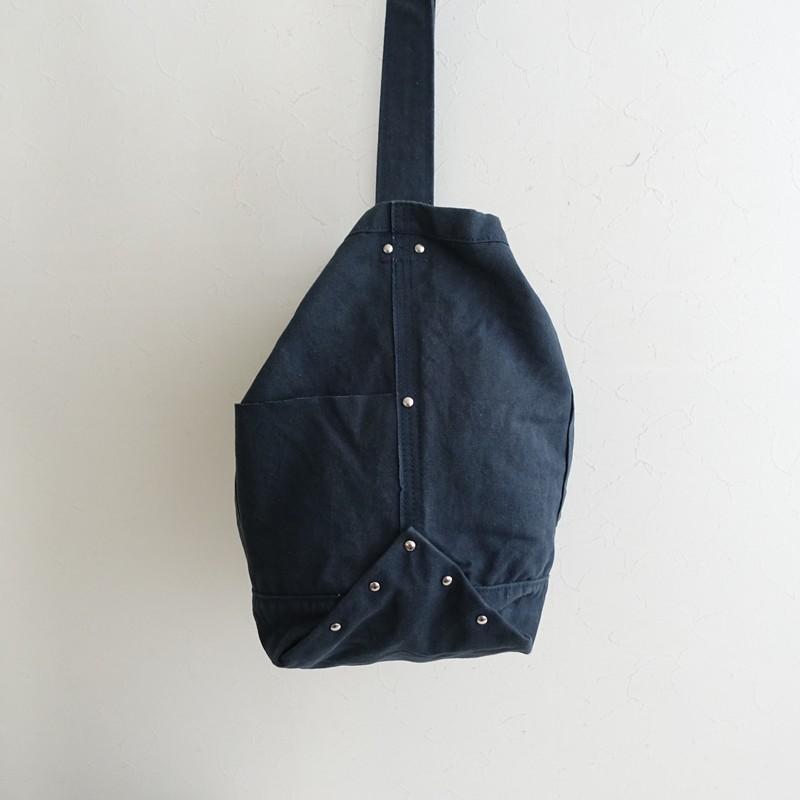 YAECA（ヤエカ） 【定価2.8万】ヤエカ *TOOL BAG L KUSAKI NAVY*かばん 