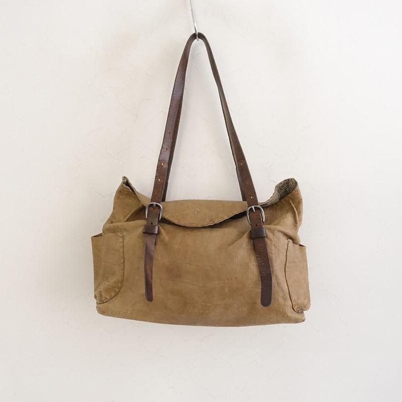 HENRY BEGUELIN（エンリーベグリン） *オミノ刺しゅうクロコ型押し