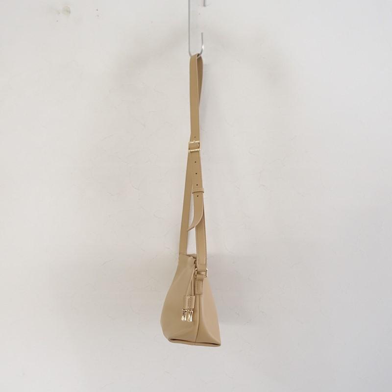 A.P.C.（アーペーセー） 【美品/定価4.9万】アーペーセー *sac ninon 