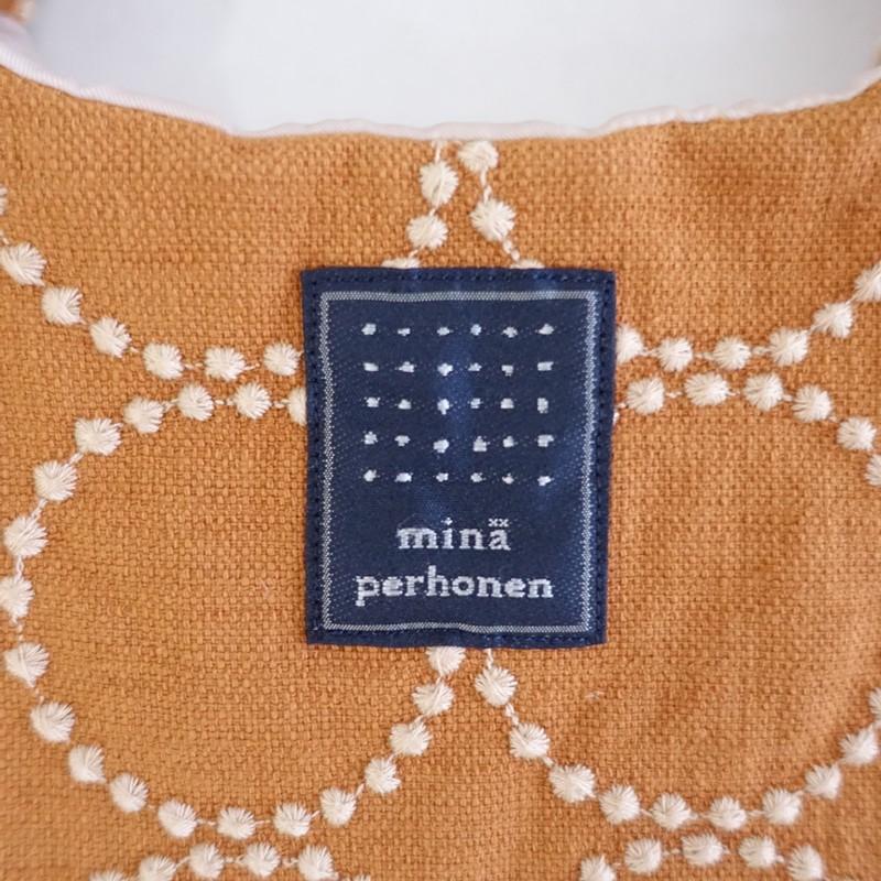 mina perhonen（ミナペルホネン） *tambourine エッグバッグ*かばん