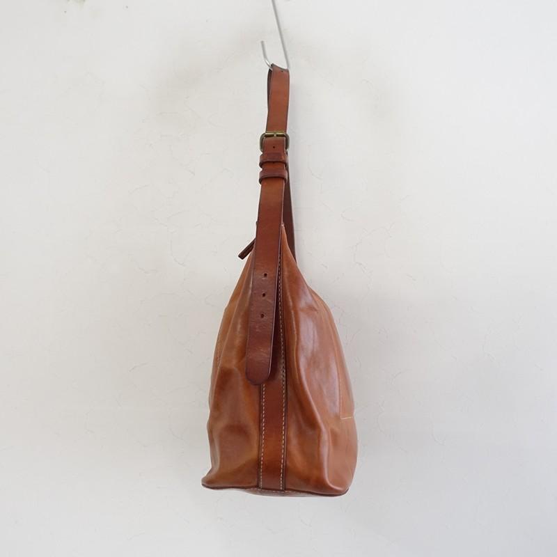 HENRY CUIR（アンリークイール） *レザーショルダーバッグ*かばん皮革