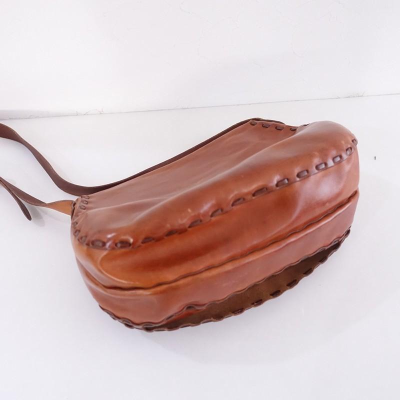 HENRY CUIR（アンリークイール） *レザーショルダーバッグ*かばん斜め 