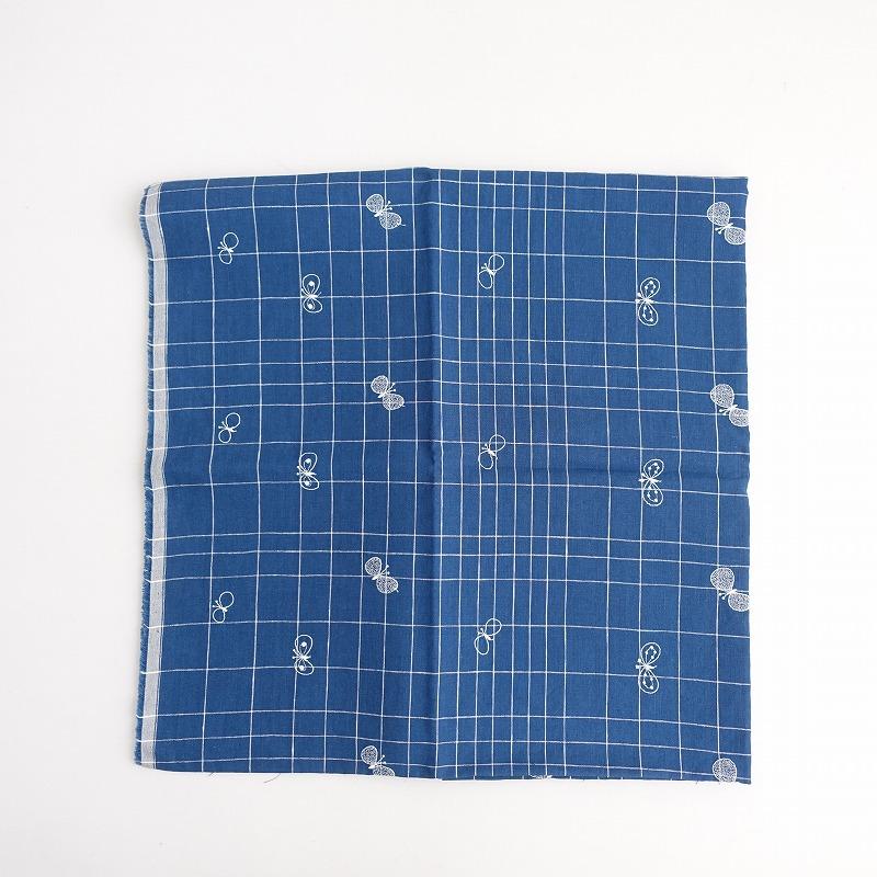 mina perhonen ミナペルホネン *choucho 刺繍生地*ブルー mina perhonen ミナペルホネン *choucho 刺繍生地*ブルー