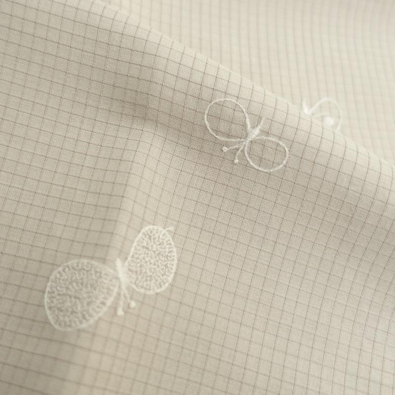 mina perhonen（ミナペルホネン） mina perhonen*choucho 刺繍生地 120