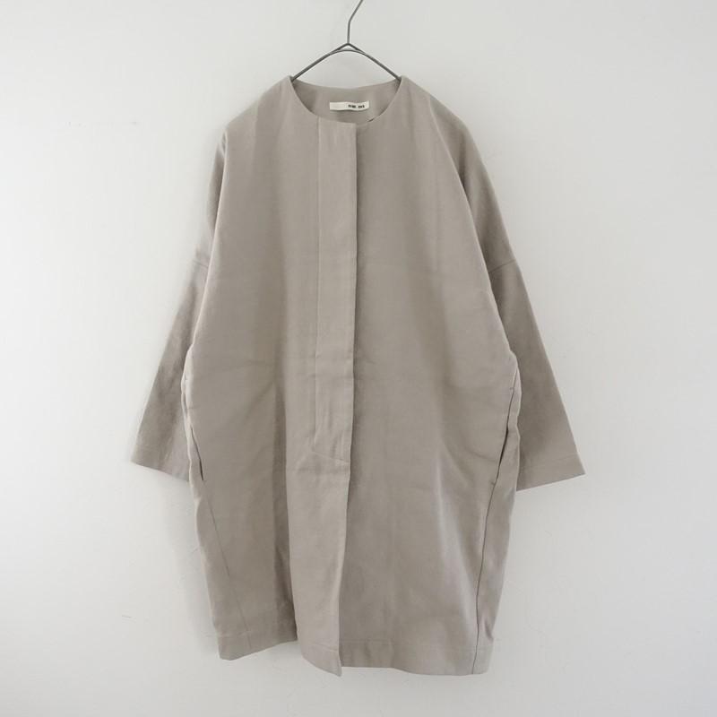 美品2024年製evam eva【定価2.9万】 ウールサルエルパンツ　ecru 美品2024年製evam eva【定価2.9万】 ウールサルエルパンツ ecru 【公式