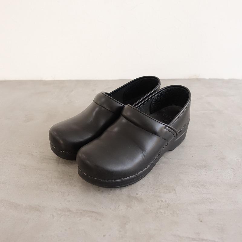dansko サボ　シューズ　ブラック　レザー　38 dansko（ダンスコ） *プロフェッショナル レザーサボサンダル 38/24