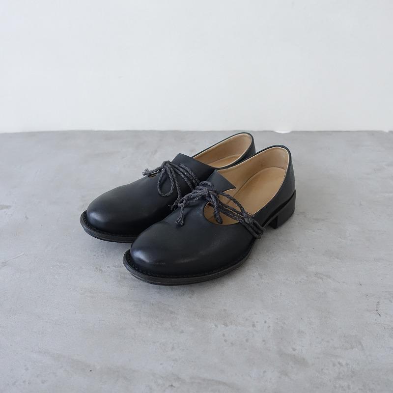 シェレヴィッキオヴィッキ CHEREVICHKIOTVICHKI *wax calfskin