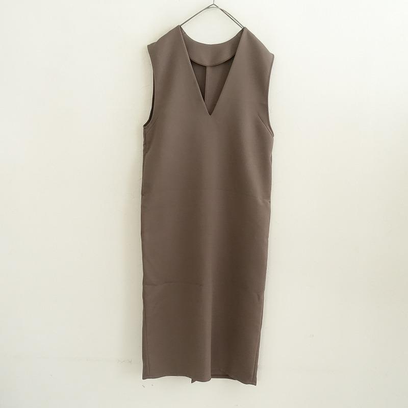 美品/定価1.8万】ナインアール rrrrrrrrr *オールシーズンVネック  