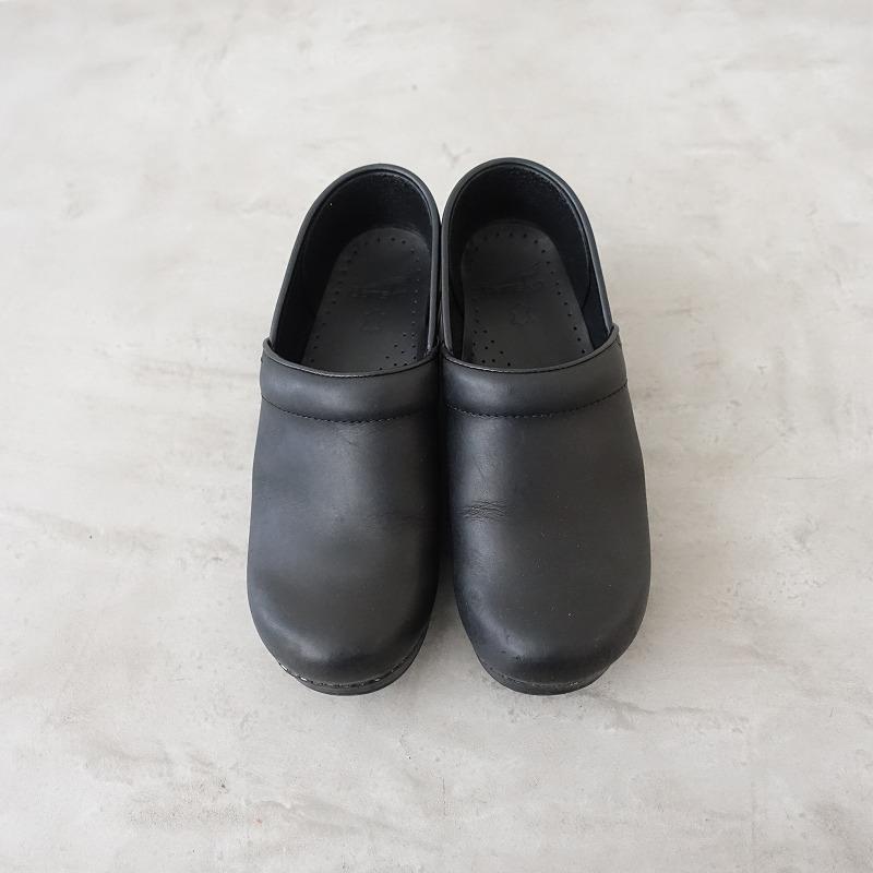 ダンスコ　DANSKO レザー本革　スリッポンシューズ　黒　37 dansko（ダンスコ） 【定価3万】ダンスコ *PROFESSIONAL サボサンダル