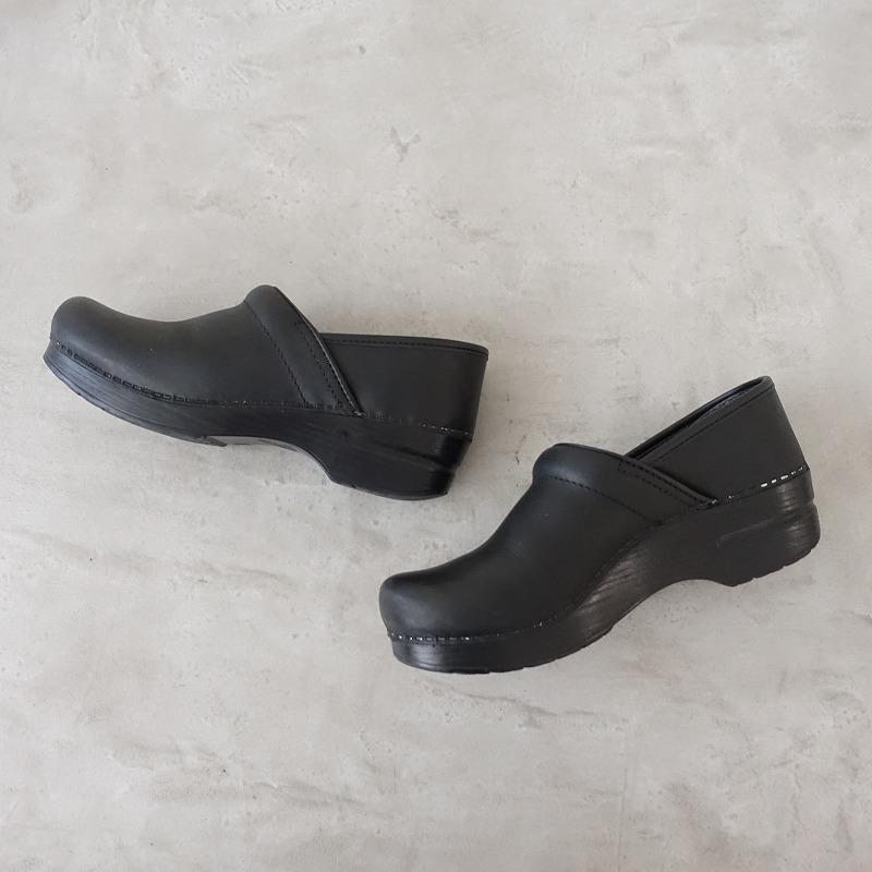 dansko（ダンスコ） 【定価3万】ダンスコ *PROFESSIONAL サボサンダル