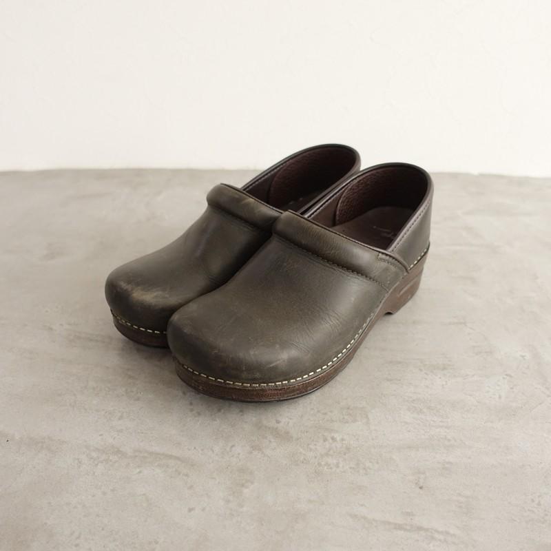 ダンスコダークブラウン レザー クロッグサンダル dansko（ダンスコ 