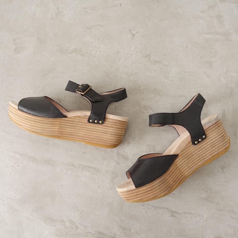 dansko（ダンスコ） *Silvie Burnished レザーサンダル 36/23*黒皮革