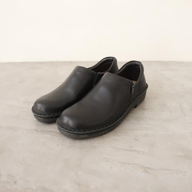 美品/定価3.1万】ナオト NAOT *CLARA スリップオンシューズ 37/L6/23.5