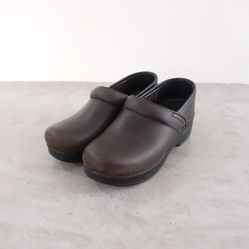 ほぼ未使用 Dansko ダンスコ サボサンダル サンダル 黒 35 22.5 dansko（ダンスコ） 【定価3万】ダンスコ *PROFESSIONAL サボサンダル
