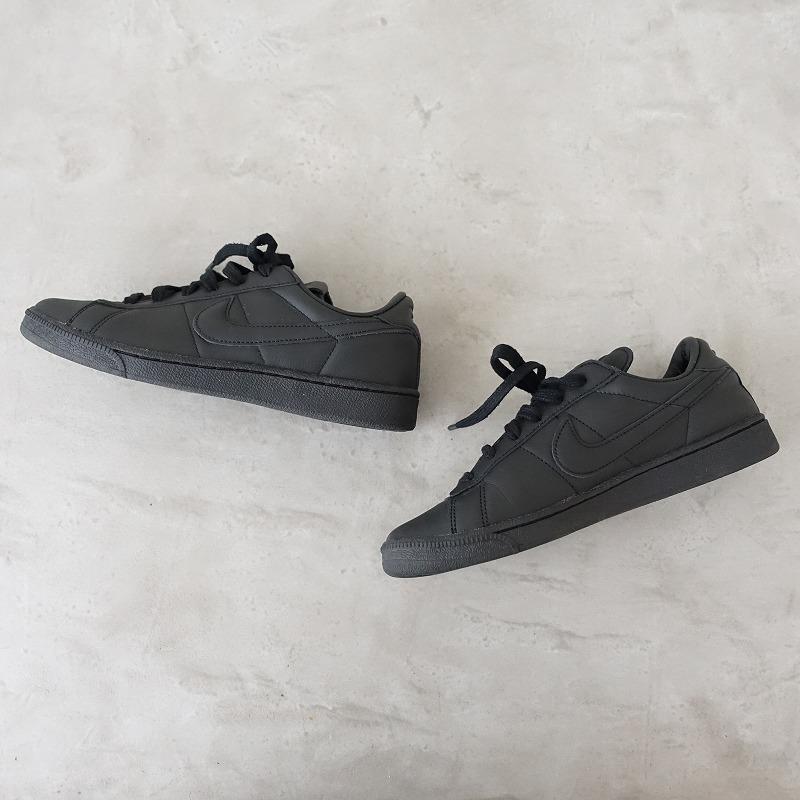 Nike Black Comme des Garçons スニーカー実寸は26 BLACK COMME des GARCONS 【定価2.7万】BLACK GARCONS×NIKE *Tennis
