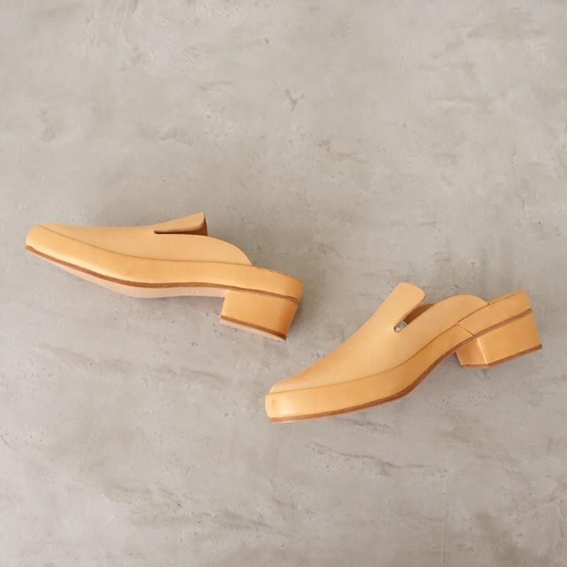 【未使用】フェイト FEIT *Hand Sewn Mule ミュール 38/24*レザー皮革濃ベージュ0526(sh7-2605-44)【92E62】の画像