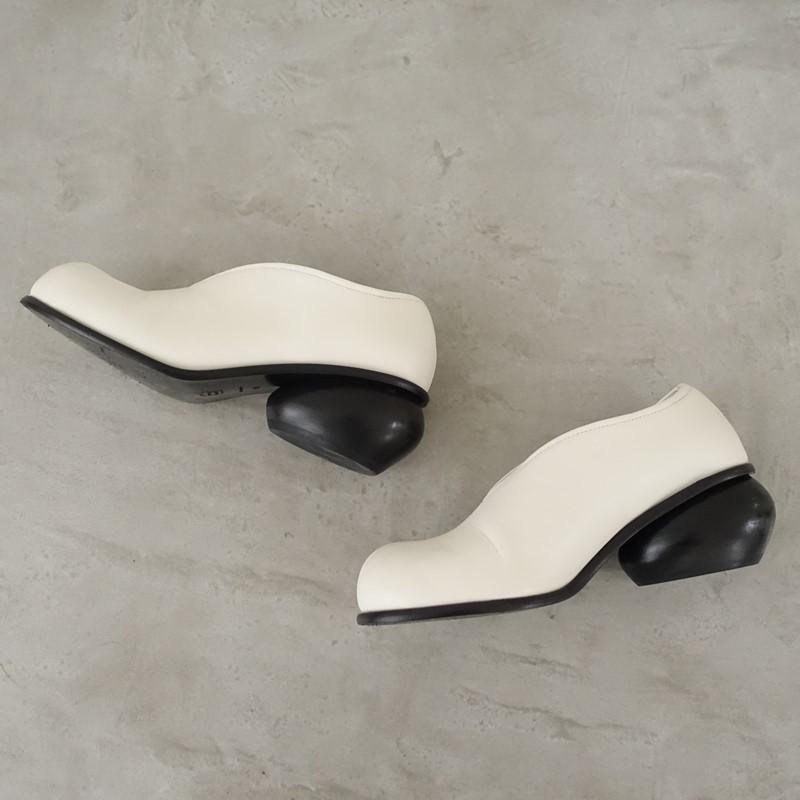 UNTISHOLD Bella パンプス38 UNTISHOLD（アンチショルド） 【定価4.9万】アンチショルド *Bella