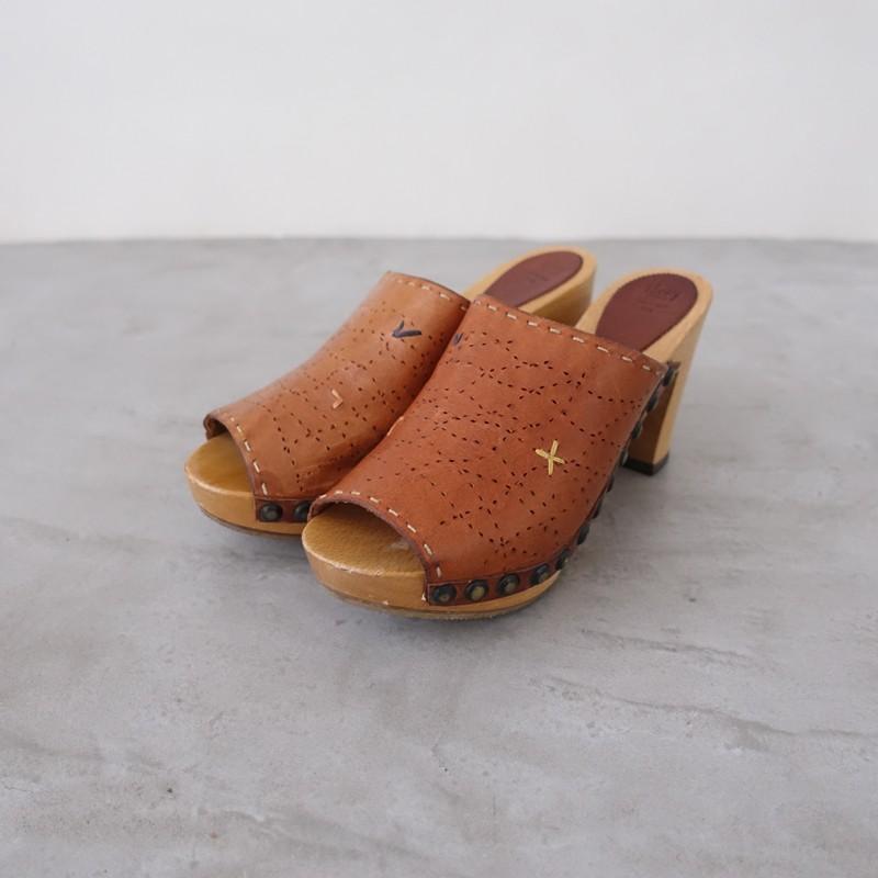 HENRY CUIR（アンリークイール） *レザーオープントゥサンダル 