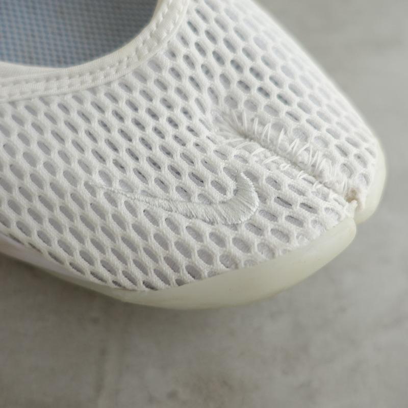 ナイキ NIKE *エアリフト 38/24*ホワイトアイボリー足袋風スニーカー