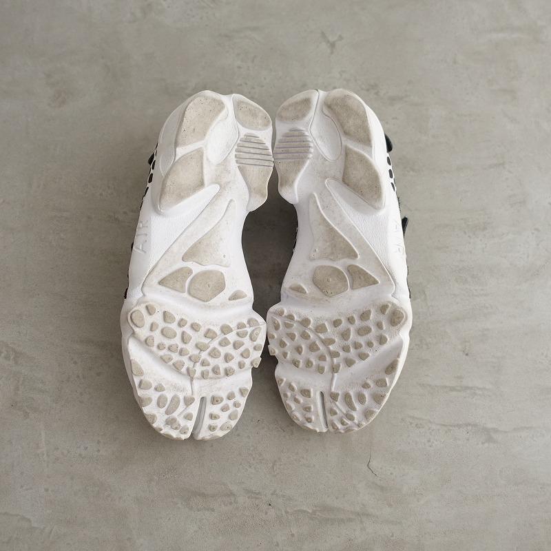 NIKE（ナイキ） *エアリフト 39/24.5*ホワイトブラックイエロードット