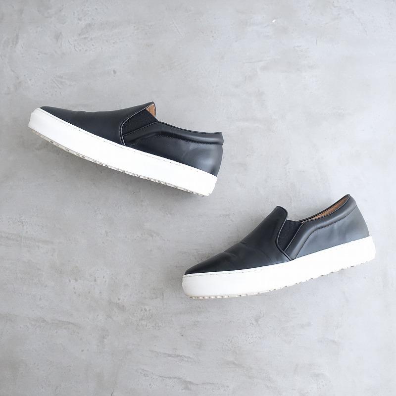MOHI（モヒ） 【定価1.6万】モヒ MOHI... *スムースレザースリッポン 