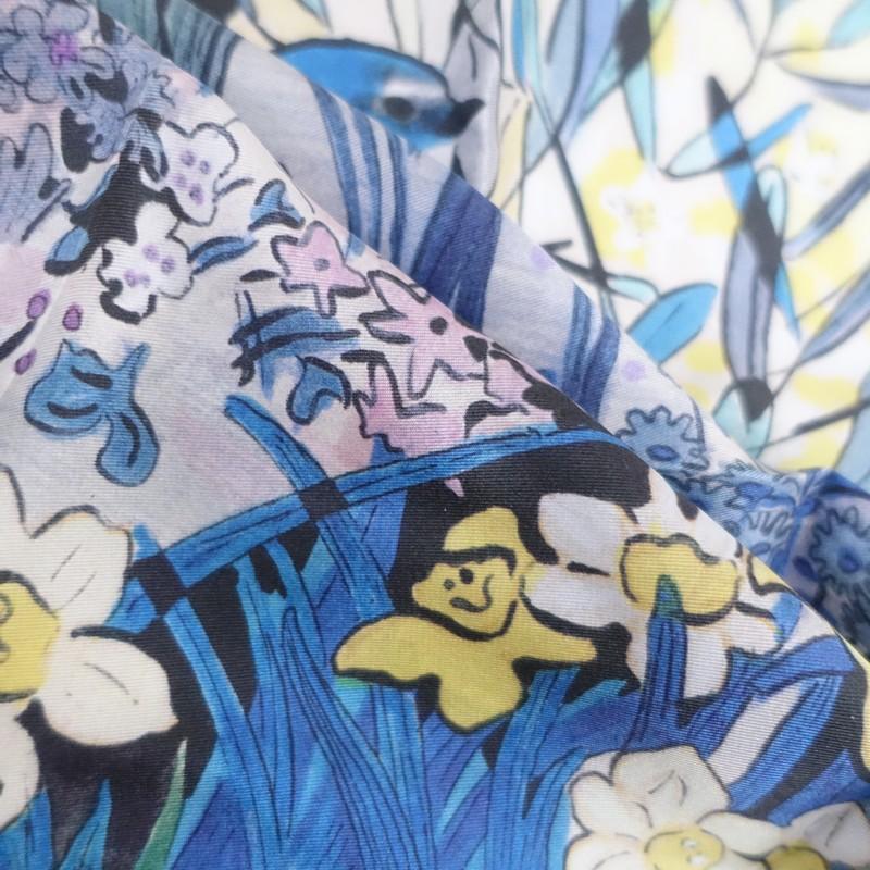 美品】KURASHI&Trips PUBLISHING*色づかいにこだわったシルクスカーフ