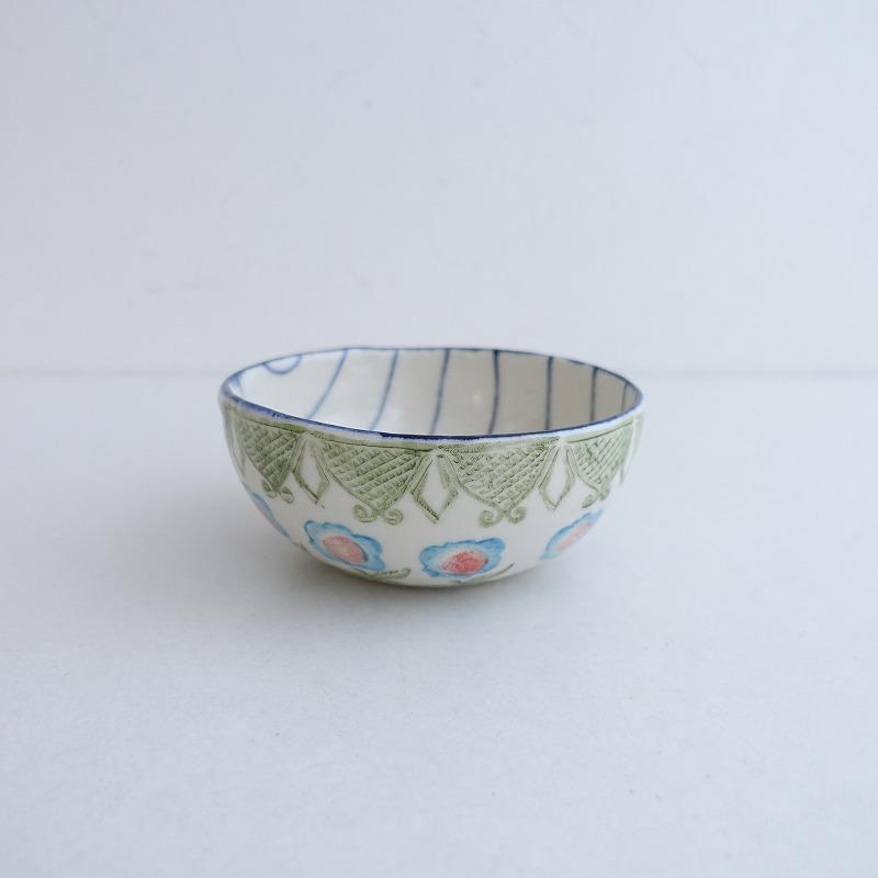 つちやまり *ボウル 15cm*食器うつわキッチン作家花柄歪み【陶器