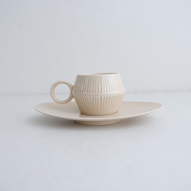 美品】ミナペルホネン タンバリン カップ＆ソーサー ホワイト＆ピンク