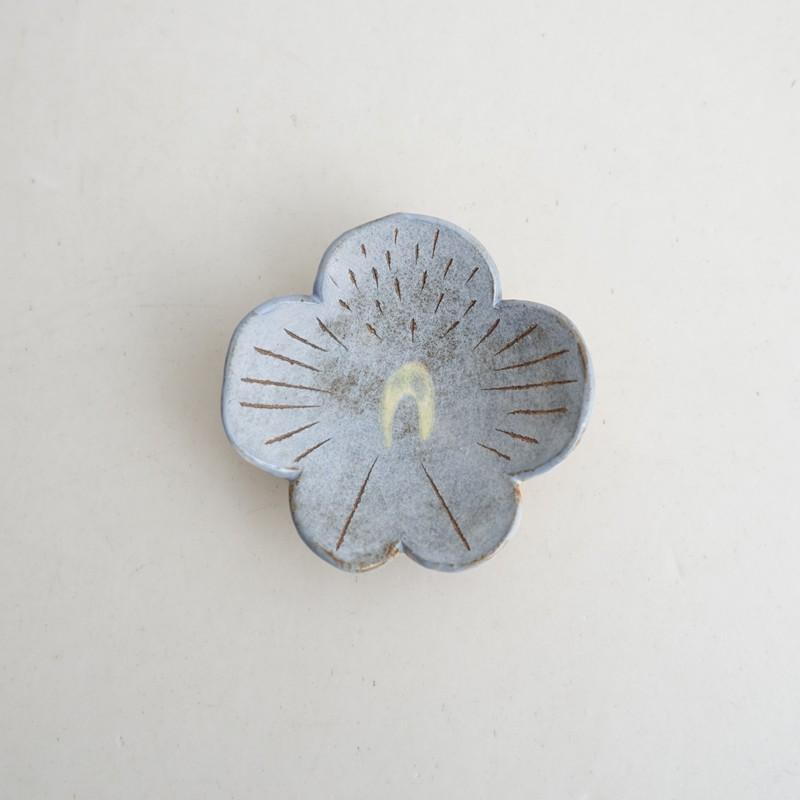 鹿児島睦 *ビオラ 豆皿*食器うつわ器作家花絵付けブルーグレー【陶器