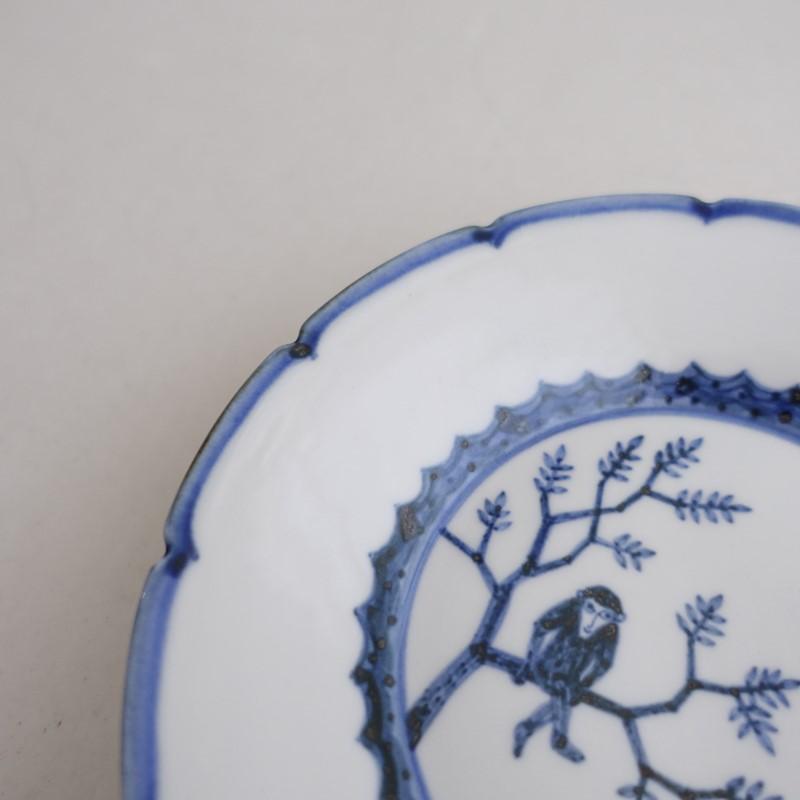 美品】須藤拓也 *染付輪花皿 17cm*お皿食器鉢絵付け猿鳥【陶器】(wa5