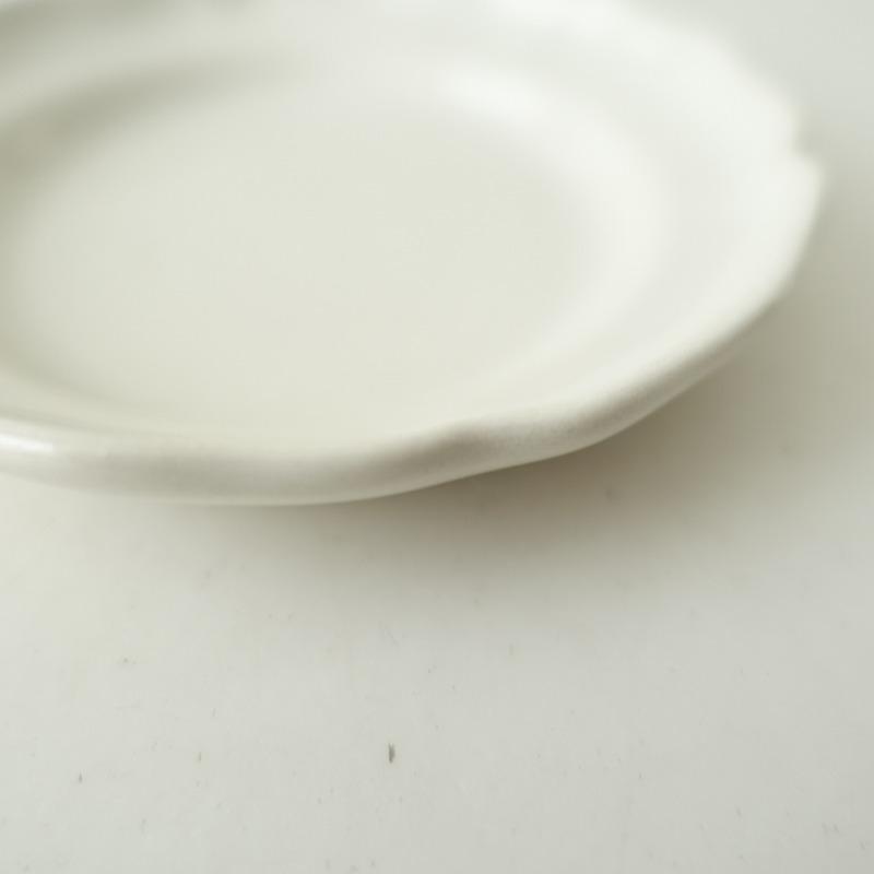 美品】河合竜彦 *レリーフ皿 11cm*小皿プレートお皿ホワイトウ器うつわ