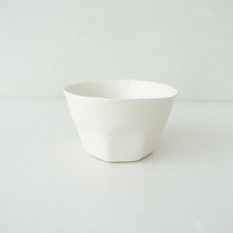 井山三希子　白　花　陶器　ボウル　小鉢　2個セット 井山三希子 白 花 陶器 ボウル 小鉢 2個セット