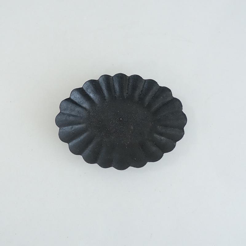 美品】高島大樹 *楕円小皿 黒釉 粉引の輪花 15cm*ブラックお皿小皿和 