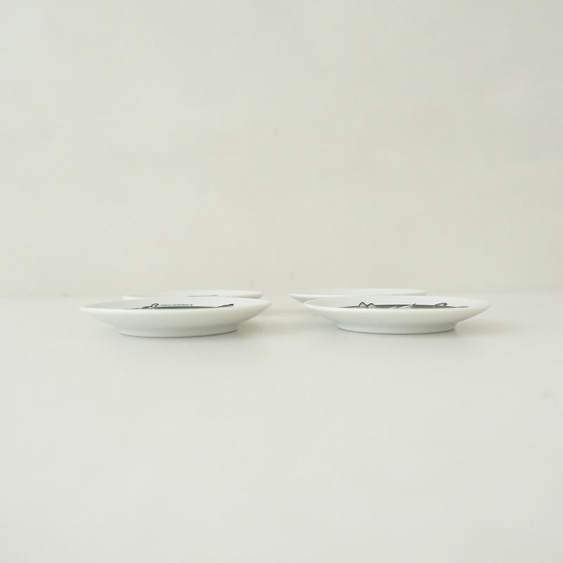 美品】ヒグチユウコ *ノベルティ 豆皿 辰 4枚セット*食器お皿 美品】ヒグチユウコ *ノベルティ 豆皿 辰 4枚セット*食器お皿