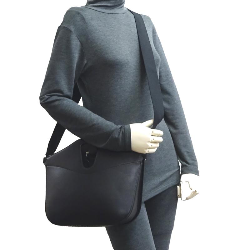 定番人気・美品★エルメス バスティア ノワール ブラック U刻印 楽天市場】☆U刻印 2022年製造☆エルメス HERMES コインケース