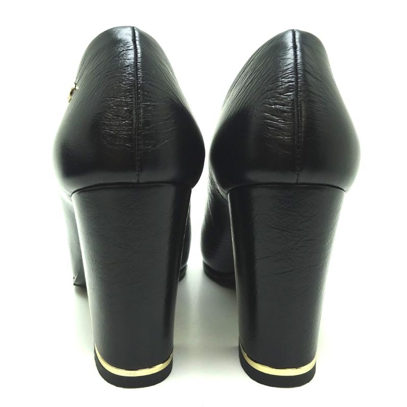 CHANEL ハイヒール　パンプス　シューズ　38.5 美品】CHANEL シャネル ハイヒール ロゴエンボス パンプス ブラック