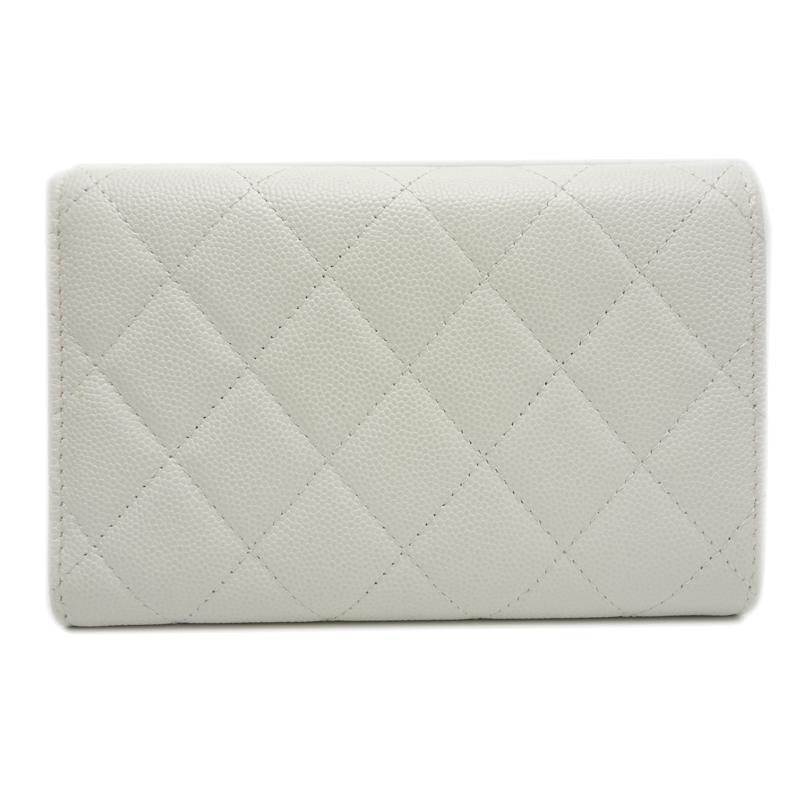 CHANEL 三つ折り財布 ホワイト　キャビアスキン CHANEL 三つ折り財布 ホワイトキャビアスキン