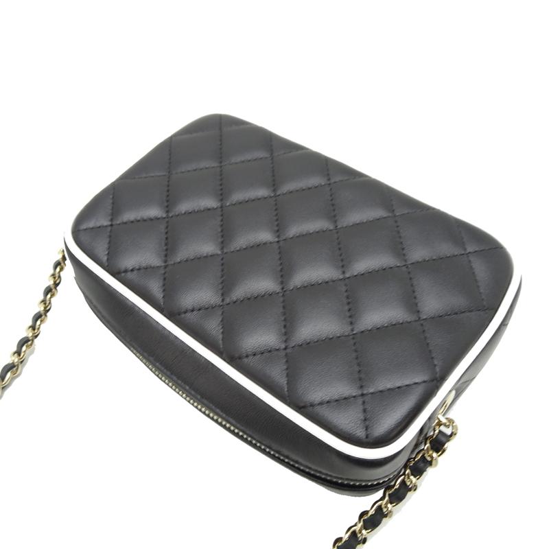 【お値下げ】CHANEL:シャネル:サテン:クラッチ:マトラッセ:バック CHANEL（シャネル） ［銀座店］CHANEL マトラッセ チェーン クラッチ
