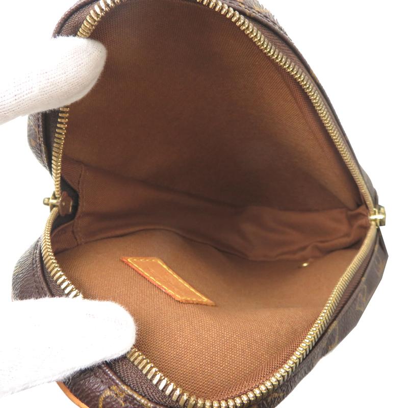 LOUIS VUITTON ［飯能本店］LOUIS LV ルイ・ヴィトン ポシェット