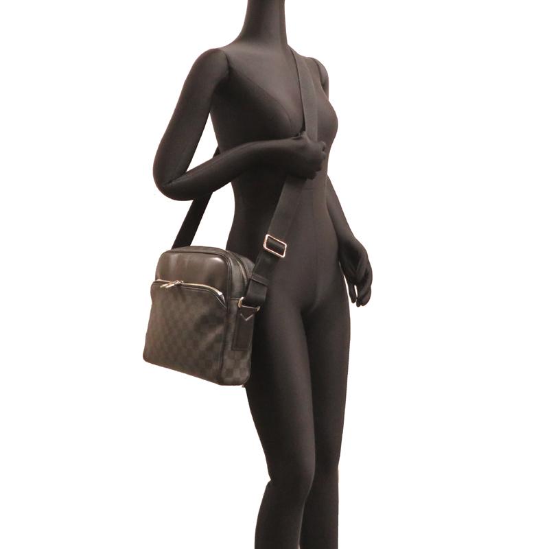 LOUIS VUITTON（ルイ・ヴィトン） ［銀座店］LOUIS VUITTON LV