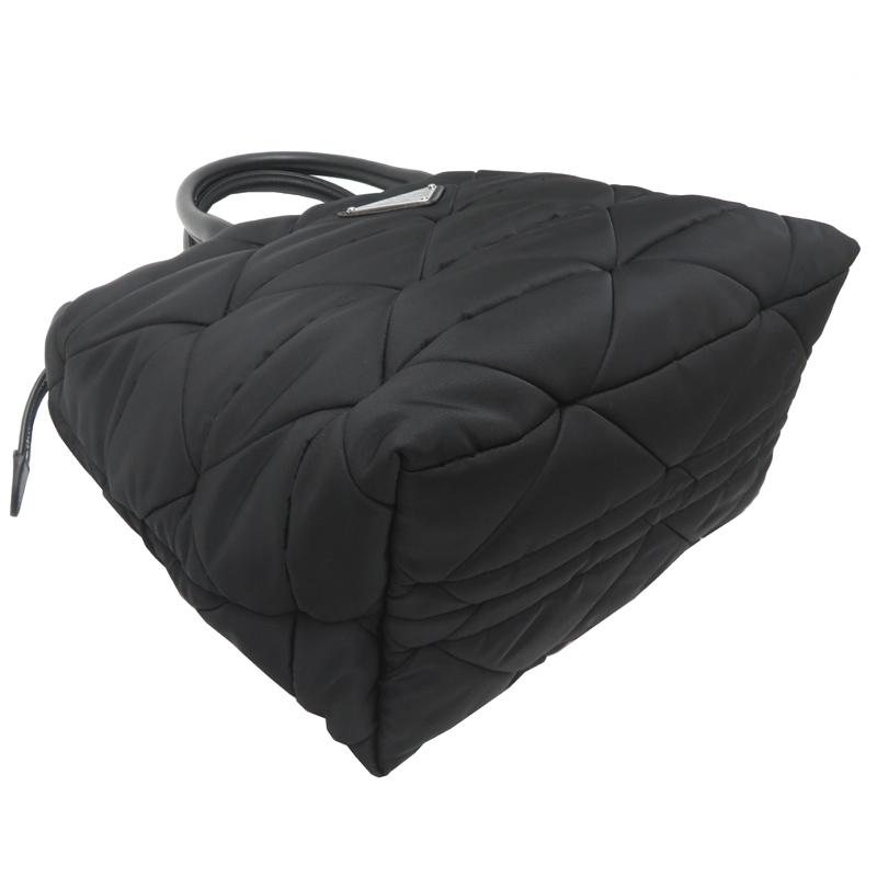 PRADA（プラダ） ［銀座店］PRADA ミディアム パデッド Re-Nylon