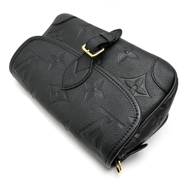 LOUIS VUITTON（ルイ・ヴィトン） ［銀座店］LOUIS VUITTON LV