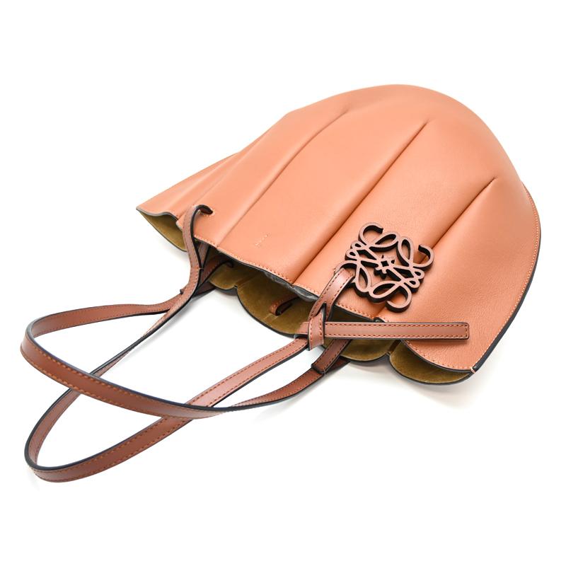 ［銀座店］LOEWE ロエベ シェル トートバッグ A657T 33x02 トートバッグ レザー タン（ブラウン系） レディース DH92720の画像