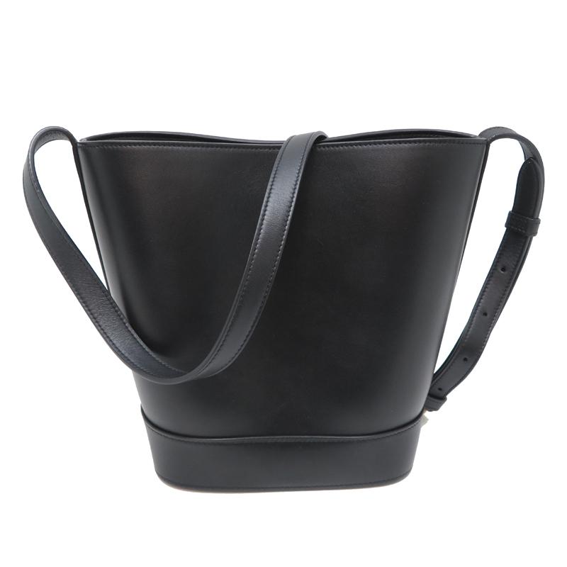 美品 セリーヌ キュイル トリオンフ バケット ショルダー バッグ スモール. CELINE（セリーヌ） ［飯能本店］CELINE スモールバケット キュイル