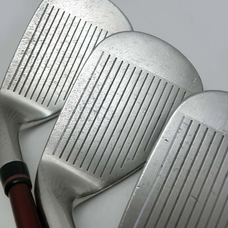 ONOFF オノフ 2014年モデル 赤アイアン 7本セット(#6-#9,Pw,Aw ONOFF オノフ 2014年モデル 赤アイアン 7本セット(#6-#9,Pw,Aw