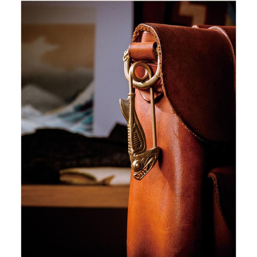 ハンドメイド 魚型 アンティーク風 ブローチ 黄銅製 キーホルダー キーリングバッグチャーム ピンブローチ チャーム レトロデザイン アートデザイン プレゼント |  | 04