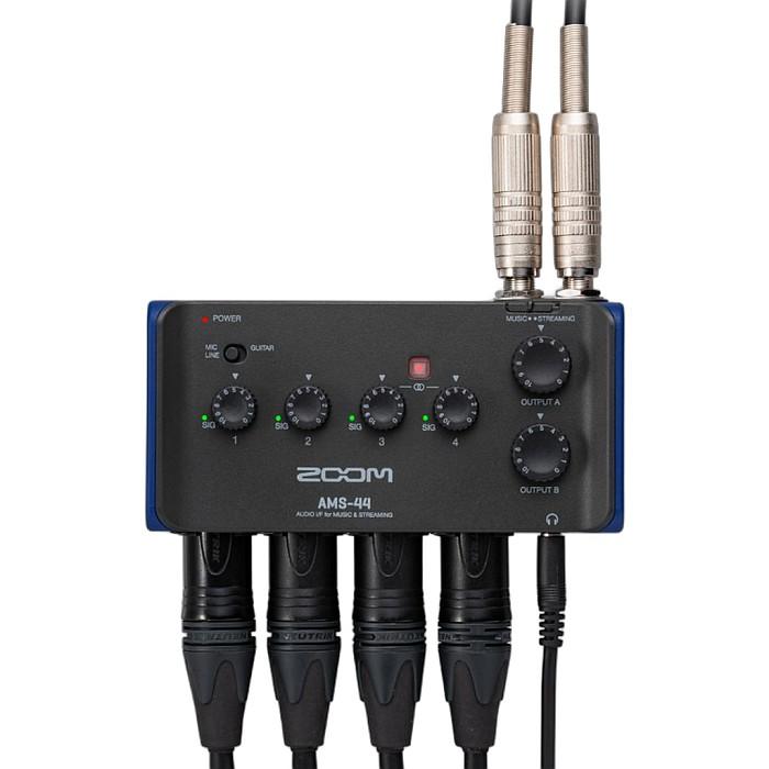 Zoom AMS-44 ズーム オーディオインターフェースの画像