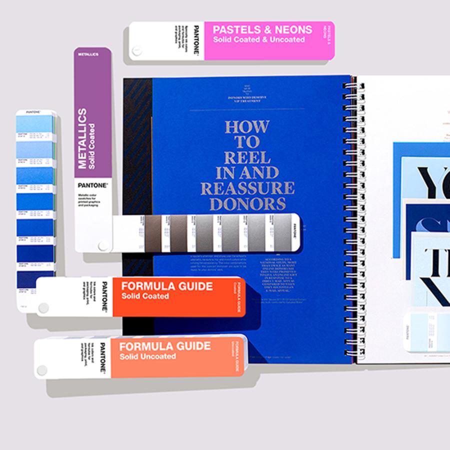 PANTONE パントン ソリッドガイド セット GP1605B 2022年版 色見本 爆買の画像